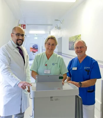 Stationsteam IDS Krankenhaus Ehringshausen- Medizinische Leitung Dr. Aziz (Photo Hieronymi)